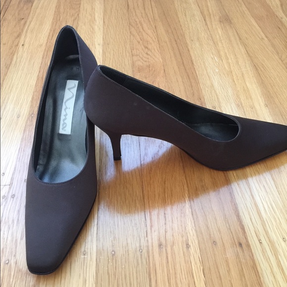 Women’s Nina Brown Satin Pumps - Picture 2 of 3